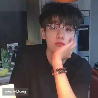 伊煊锴